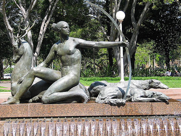Australia 2004: Hyde Park Fountain 03