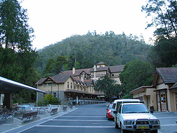 Australia 2004: Cave Resort