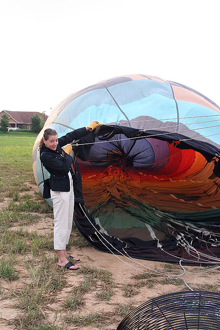 Ballooning 2005: Jane During Inflating