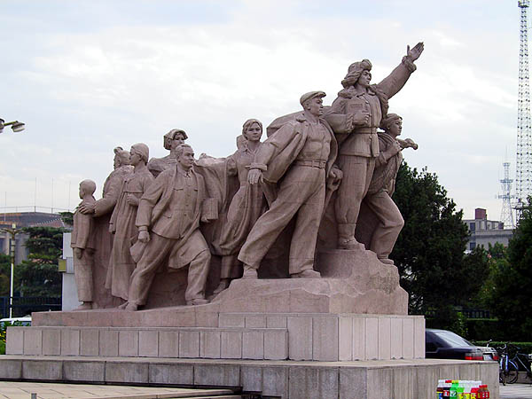 Beijing 2001: Revolution Statue 2
