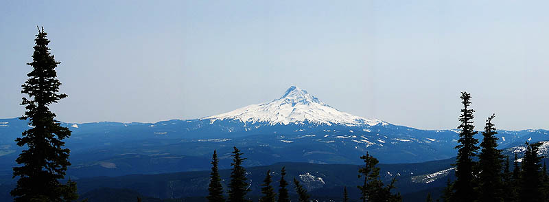 Mt Defiance 2004: Mt. Hood Panoramic