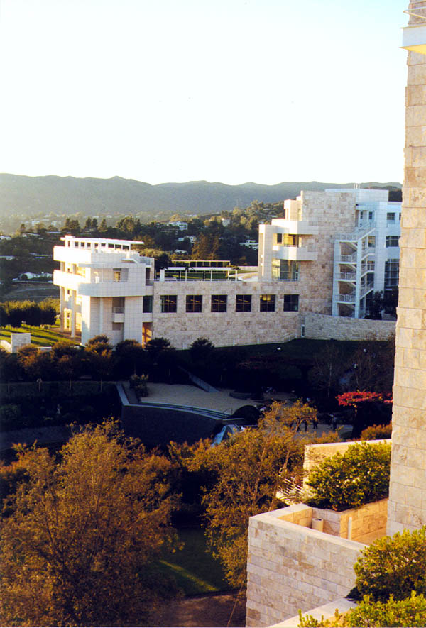 Getty 2000: Grounds