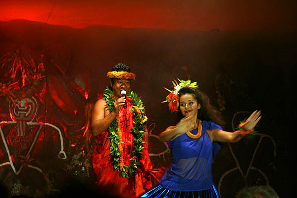 Hawaii 2006: Luau Dancer 2