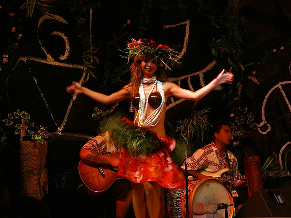 Hawaii 2006: Luau Dancer 3