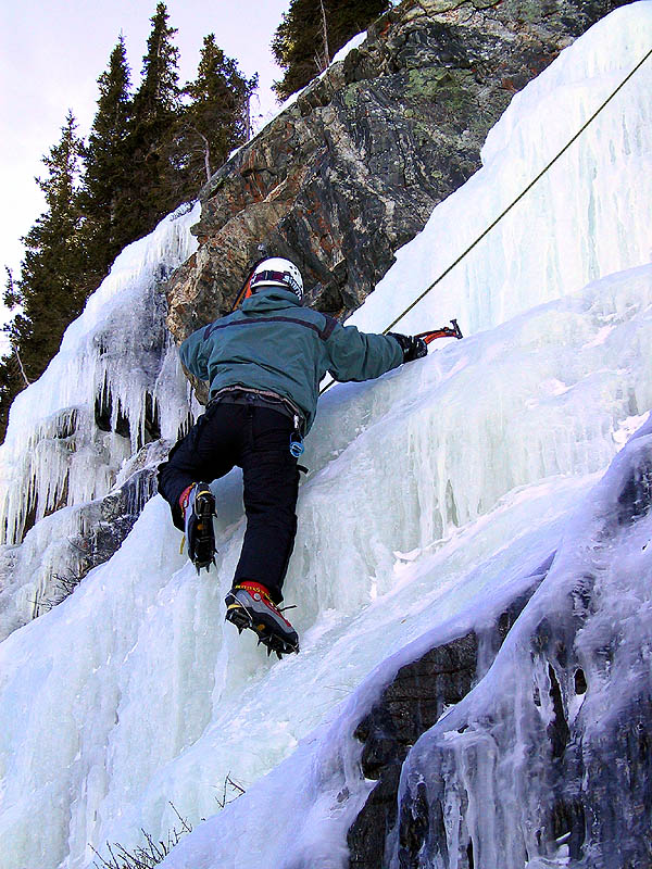 Lincoln Falls 2002: Curtis Climbing Ice 02