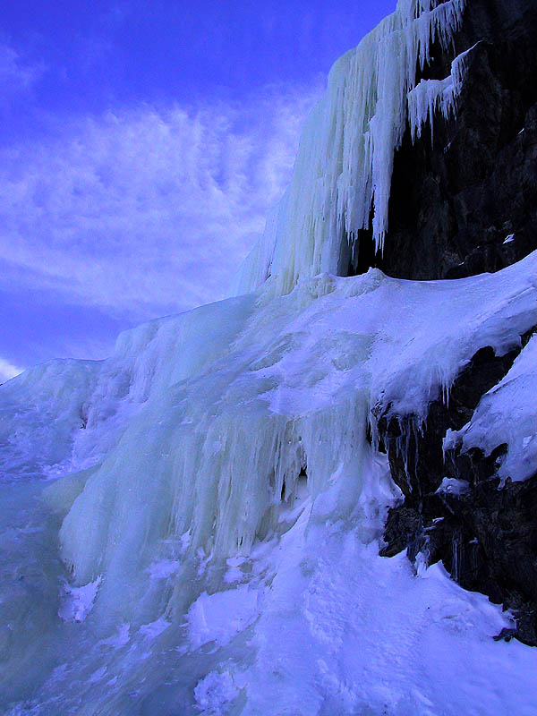 Lincoln Falls 2002: Ice Scenery