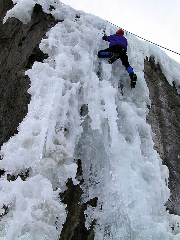 Lincoln Falls 2002: Greg Climbing the Curtain 05