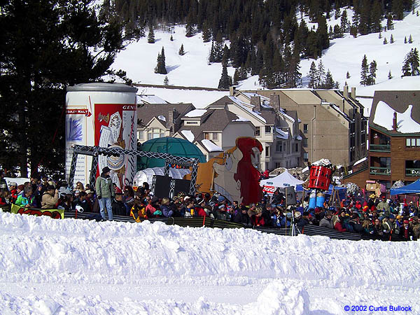 KBCO 2002: Crowd and Sleds