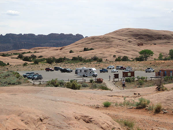 Moab 2006: Slickrock: Parking Lot