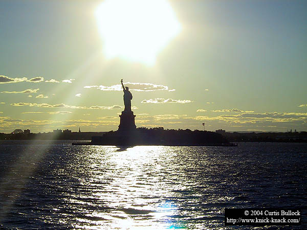 NYC 2002: Statue of Liberty 02