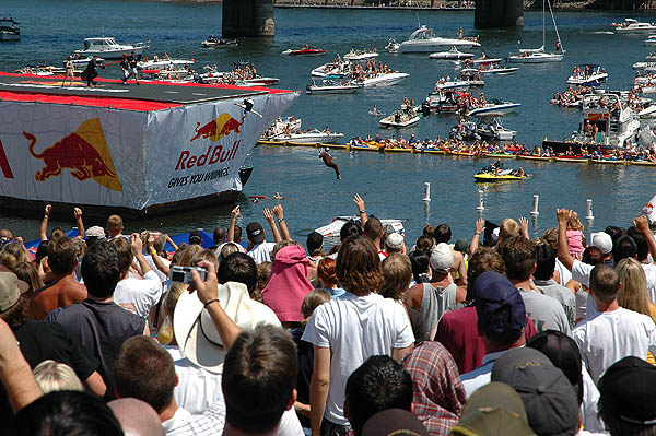 Red Bull Flugtag 2004: X-Wing Going 06