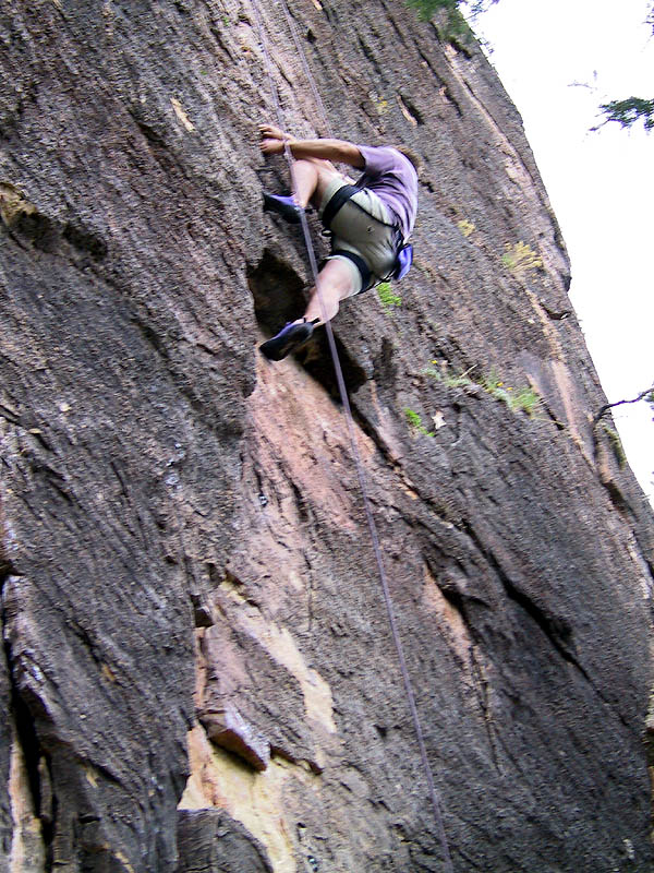 Shelf Road 2002: Curtis Climbing