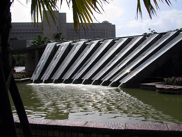 Taipei 2001: Water Sculpture 02