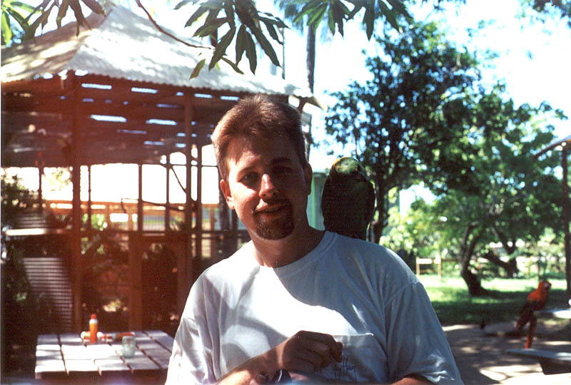 Roatan2000: Curtis and a Parrot