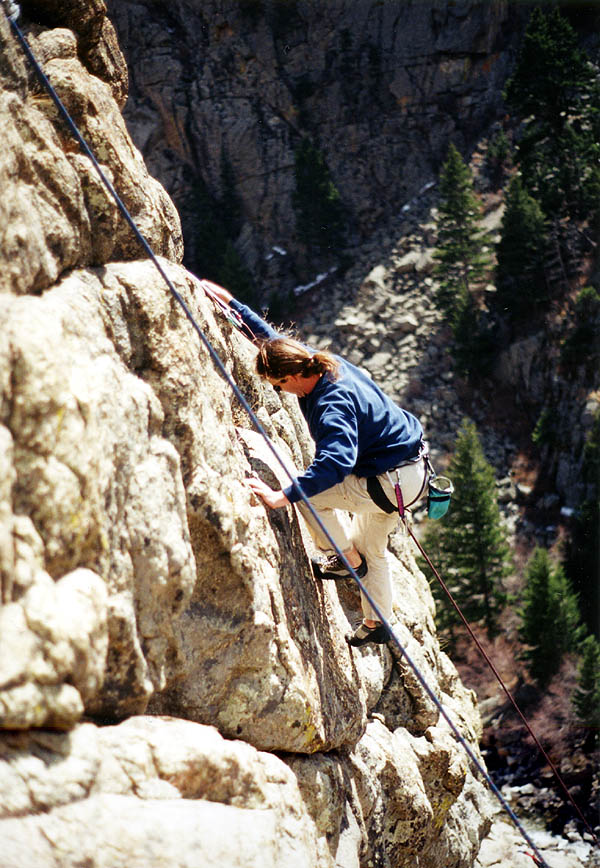 Boulderado April 2001: Greg Climbing