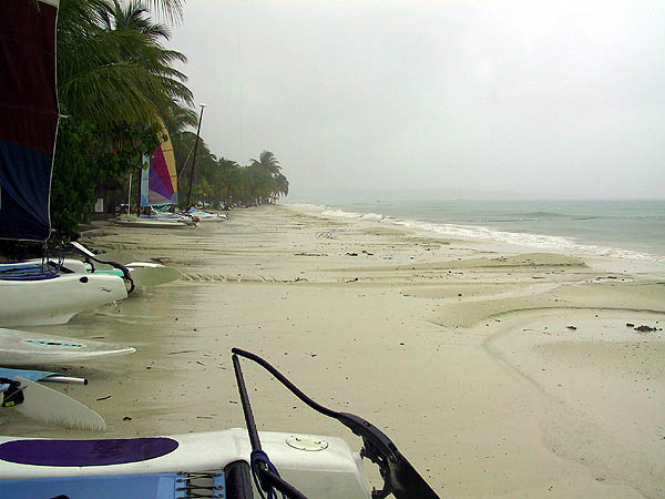 Jamaica 2002: Rainy Beach