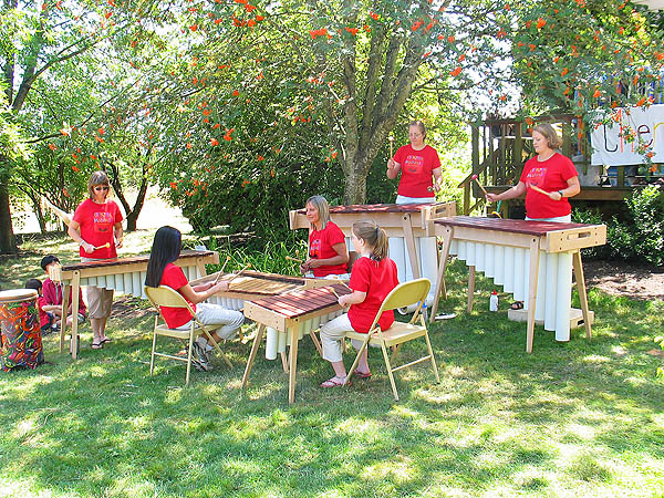 Lavender Festival 2004: Xylophone Band