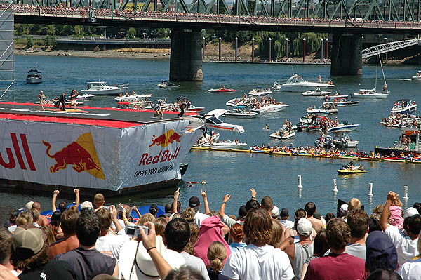 Red Bull Flugtag 2004: X-Wing Going 03