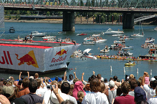 Red Bull Flugtag 2004: X-Wing Going 04