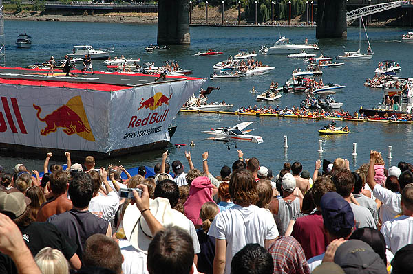 Red Bull Flugtag 2004: X-Wing Going 05