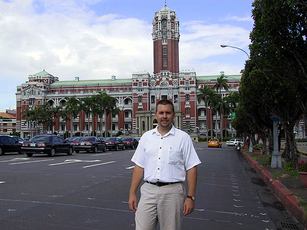 Taipei 2001: Curtis at the Presidential Office Building